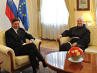 Pahor sprejel nadškofa Zoreta