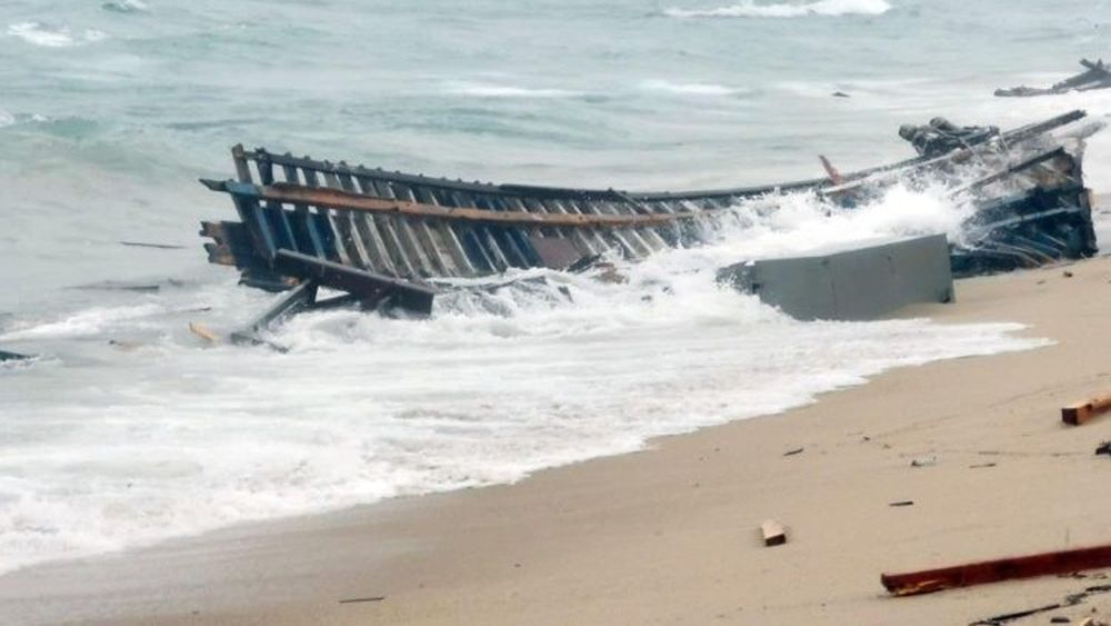 Morti nel Mediterraneo: il Papa piange i migranti annegati