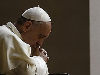 Papež posvaril pred vojaškim posegom v Siriji
