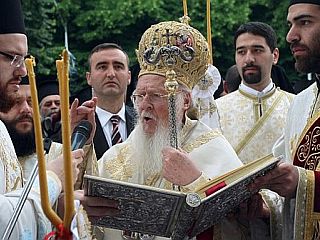 Patriarh Bartolomej napovedal veliko okoljevarstveno konferenco