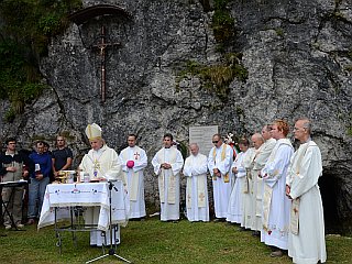 »Vojna sprevrže vse«