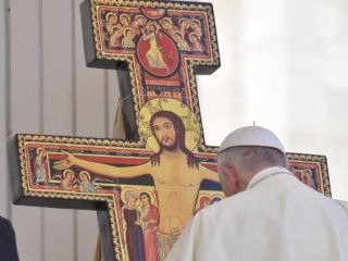 Papeževo Pismo Božjemu ljudstvu: ostra obsodba spolnih zlorab