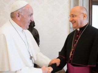 Papež Frančišek sprejel novega nuncija v Sloveniji