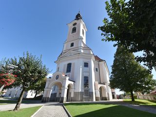 V Cerkljah verno živi veliko družin